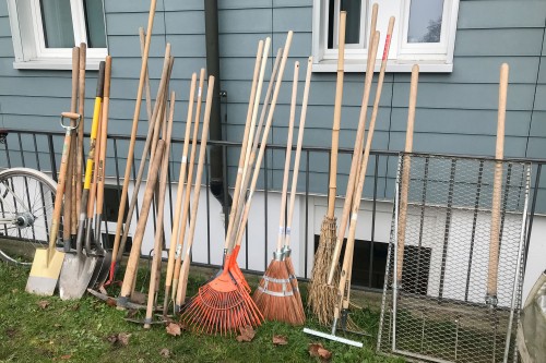 Nadine Rogger - partizipative Gartenprojekte - Gemeinschaftswerk - Geräte 